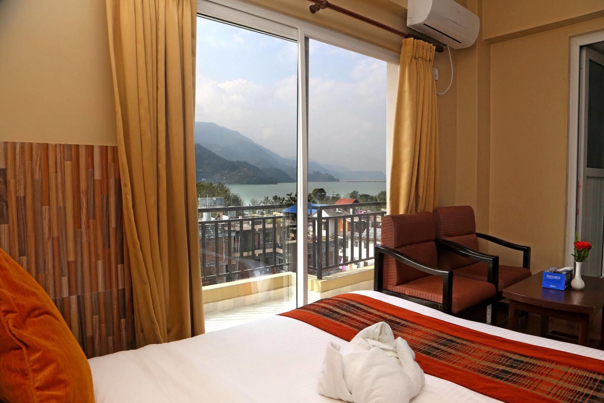 Pokhara Choice Inn Zewnętrze zdjęcie